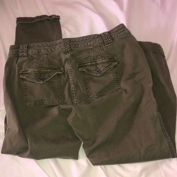 ✅TORRID Capris! - Picture 3 of 4